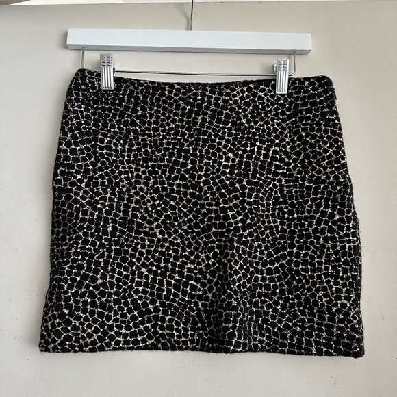 Diane Von Furstenberg Dresses & Skirts - Diane Von Furstenberg Black & Gold Mini Skirt
